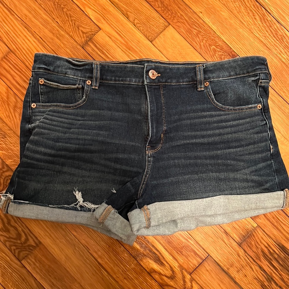 AE Midi Short